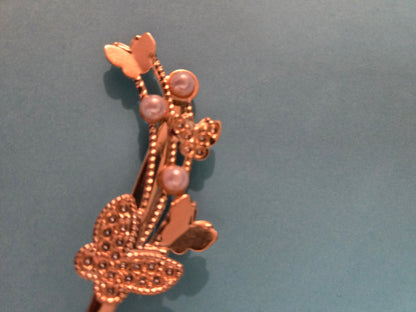 Hairclips with decoration